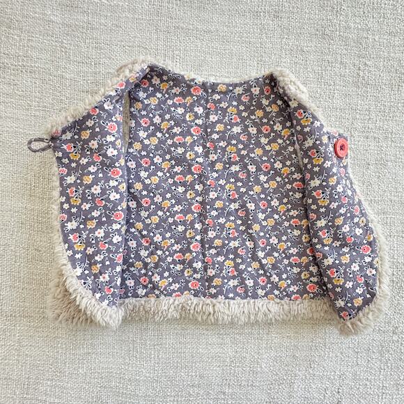 Baby Boden Reversible Floral/Fleece Vest EUC Size 12-18mo - Picture 3 of 4